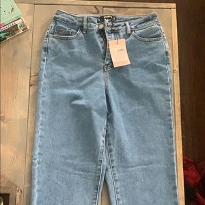 Mom/BF jeans